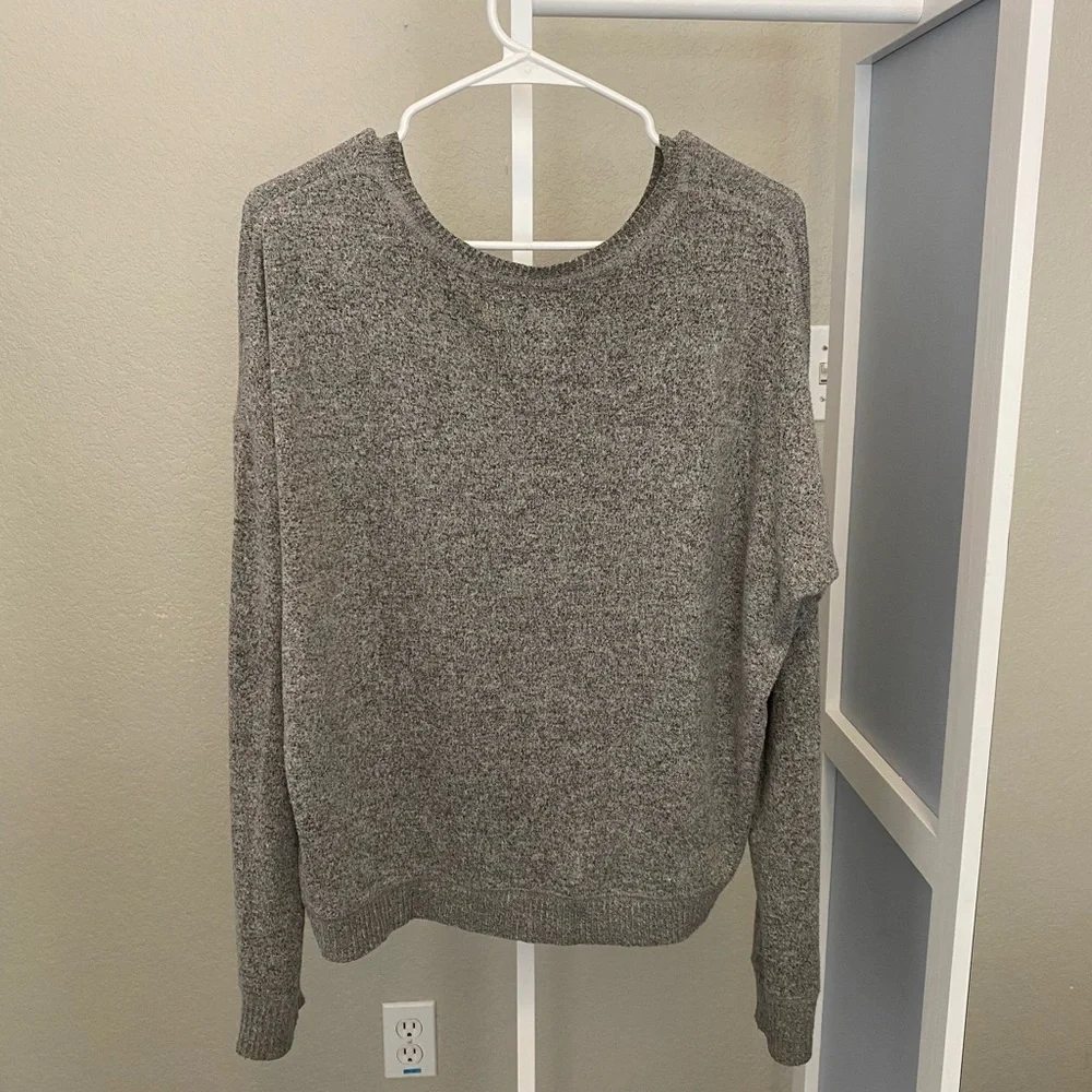 Abercrombie & Fitch Don’t Worry Crewneck Sweater - Picture 2 of 6